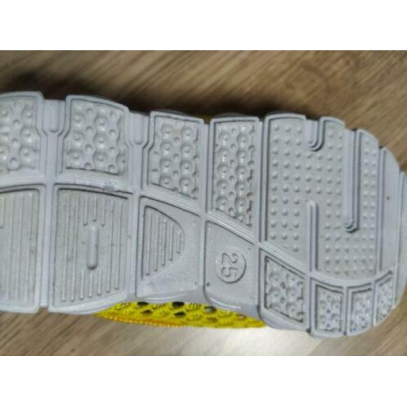 Gele jongens zomersneakers mt 25 NIEUW
