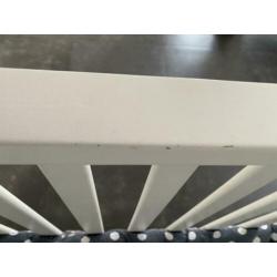 Mooie witte box TWF met boxkleed