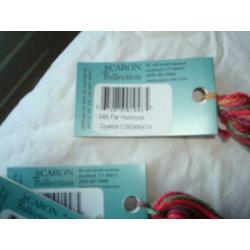 29 strengen hand geverfd borduurgaren uit Caron Collectie