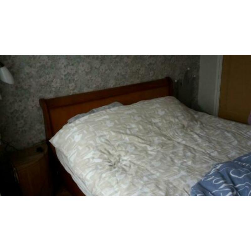 Antiek 2 persoons bed zonder matrassen
