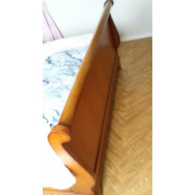 Antiek 2 persoons bed zonder matrassen