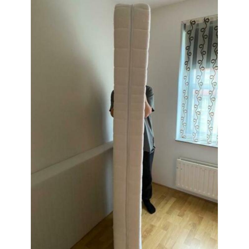 matrassen 80x200cm € 65 pst en 2 voor 110 euro
