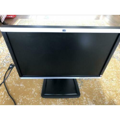 HP Compaq LA 2205wg 21 inch