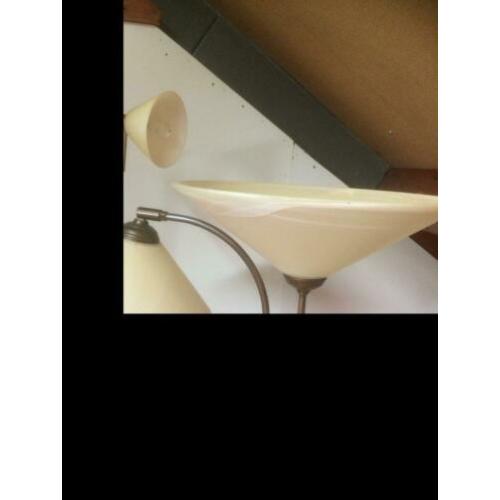 twee staande lampen, 1 hanglamp messing glas halogeen