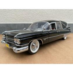 1:18 - Cadillac Hearse - Precision Miniatures