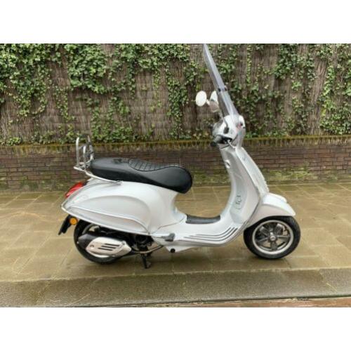 Vespa Primavera 70th Edition,4 Takt, Bj 2017,Rijdt Perfect..