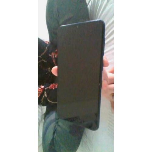 Samsung galaxy A10 blauw, met doos en oplader.