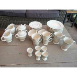 Prince of Wales servies gebaksbord kop schotel mok melkkan