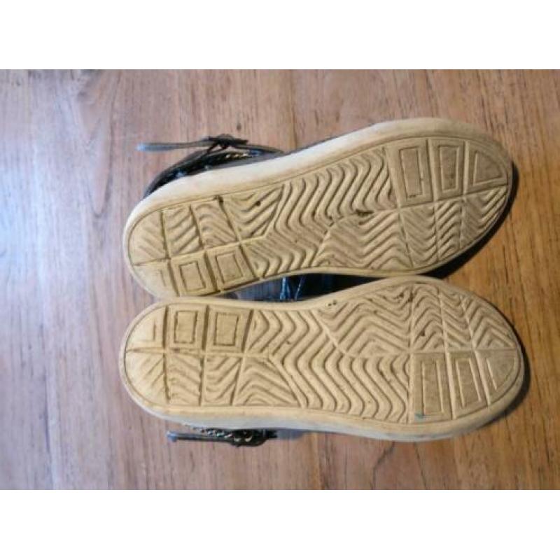 Schoenen maat 27
