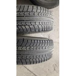 4 stalen velgen met winterbanden | 15 inch