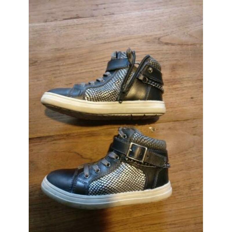 Schoenen maat 27