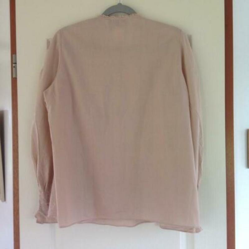 Mooie blouse merk Vanessabruno met romantische details.