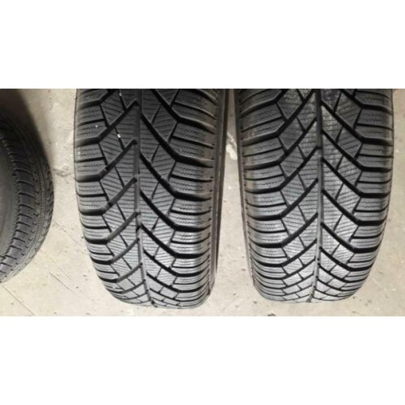 4 stalen velgen met winterbanden | 15 inch