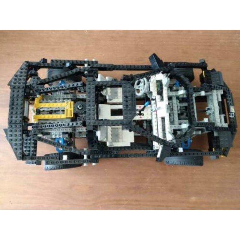 LEGO Technic 8880. Super car / racing car Compleet