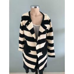Zwart wit gebreid vest