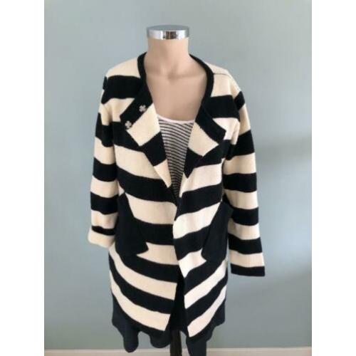 Zwart wit gebreid vest