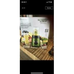 3 dingen , 2 nieuw smoothie m/crepes en ijsmachine