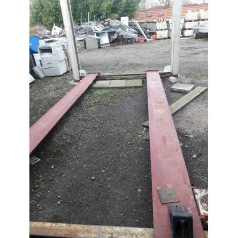 Te koop hefbrug