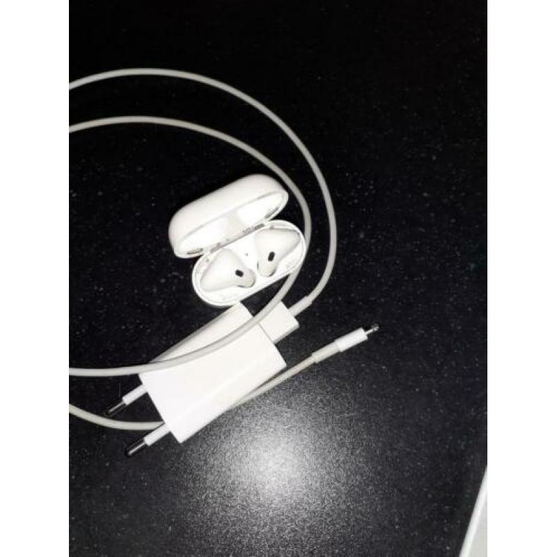 air iPods compleet met oplader en draadloze oplaadcase