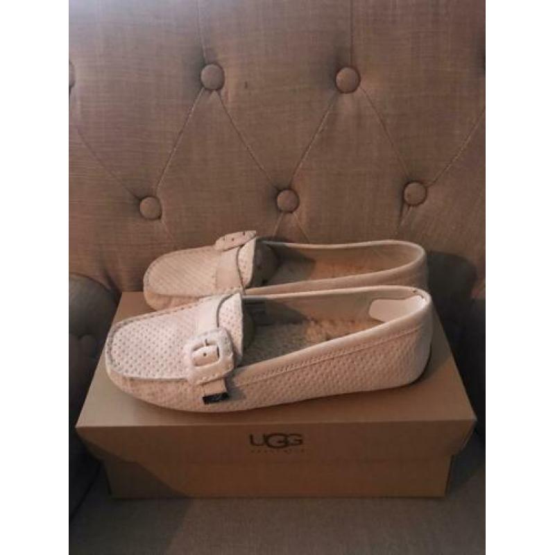 Nog Nieuw In Doos Originele Dames UGG Maat 40