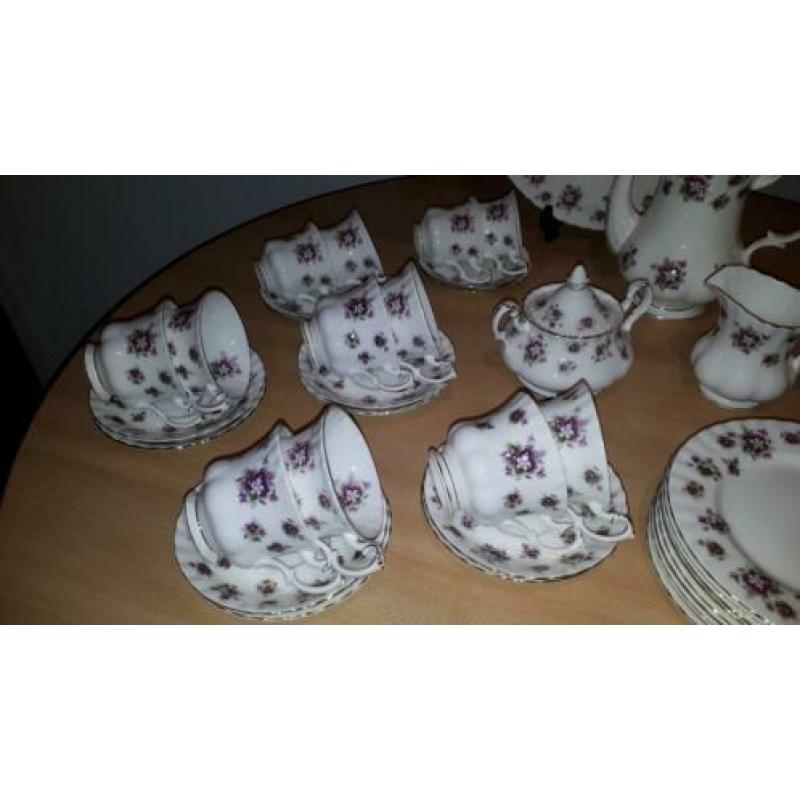 Royal Albert Sweet Violets servies 12 delig.