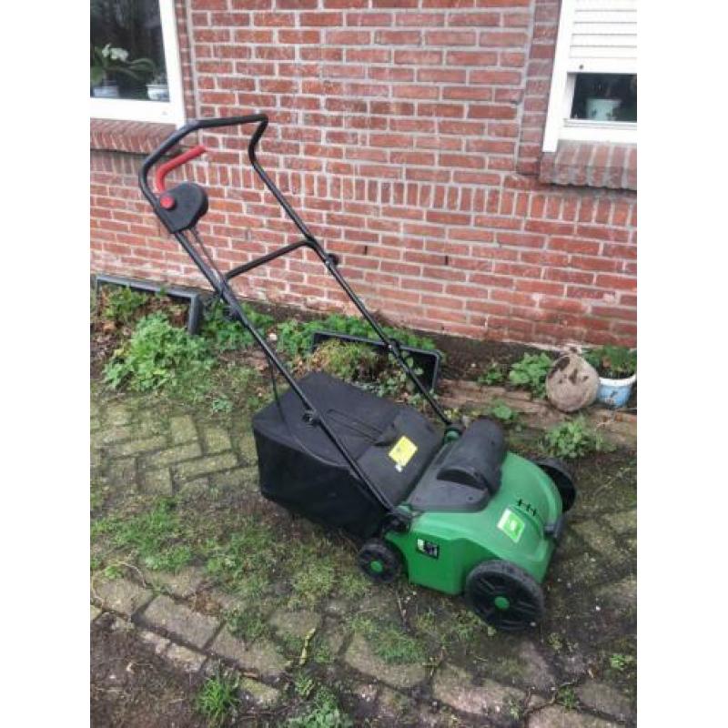 Verticuteermachine/mos maaier!