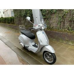 Vespa Primavera 70th Edition,4 Takt, Bj 2017,Rijdt Perfect..