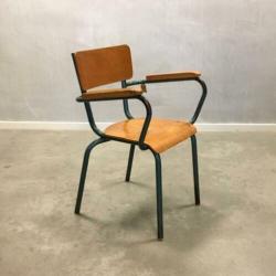 Vintage eettafelstoel retro schoolstoel industrieel stoel