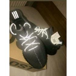 Yeezy boost 350 V2 black 43 1/3