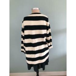 Zwart wit gebreid vest