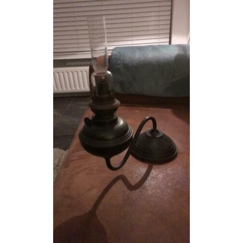 Oude draaiende olielamp