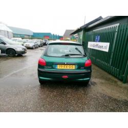 Peugeot 206 1.4 XT Super nette automaat (bj 2000)