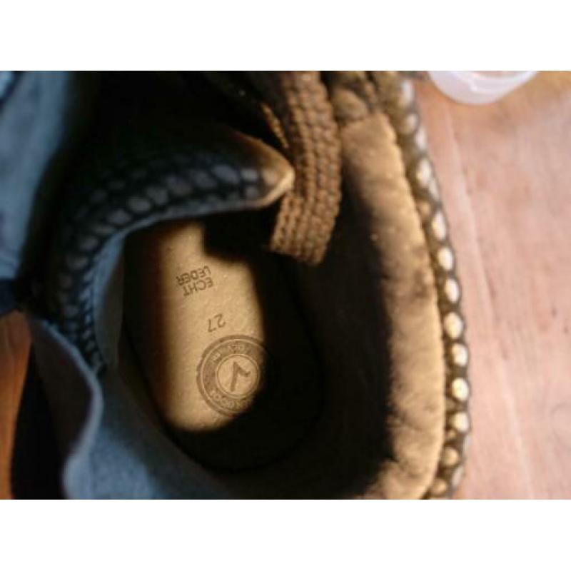 Schoenen maat 27