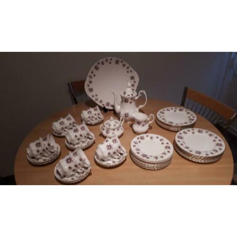 Royal Albert Sweet Violets servies 12 delig.