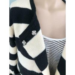 Zwart wit gebreid vest