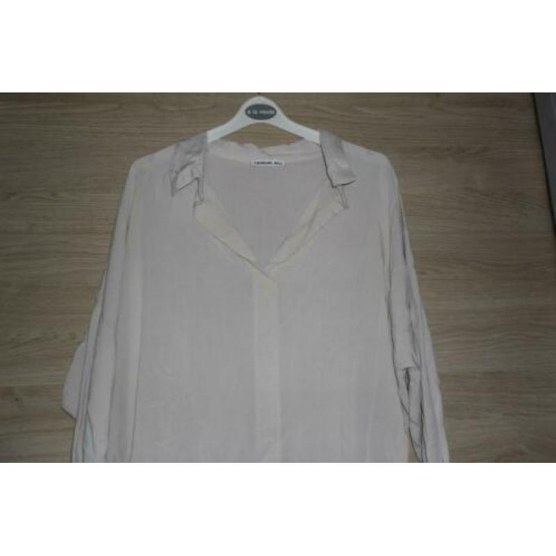 Leuke en super mooie ecru/beige lange blouse, Maat S