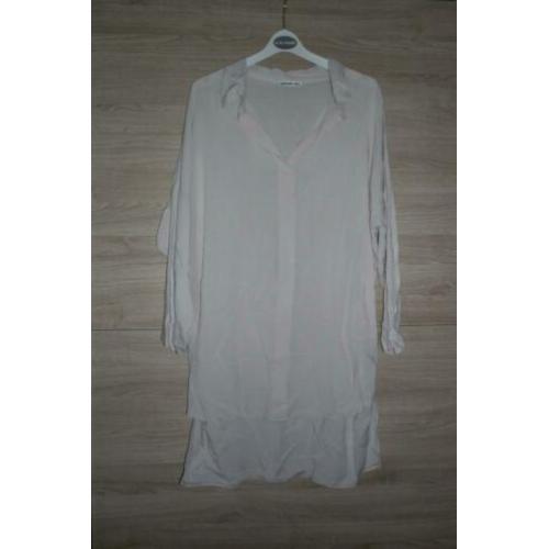 Leuke en super mooie ecru/beige lange blouse, Maat S