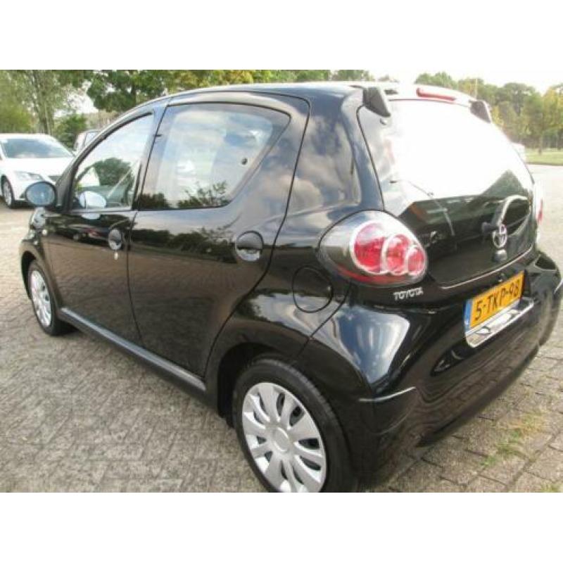 Toyota Aygo 1.0 VVT-i Now (bj 2014)