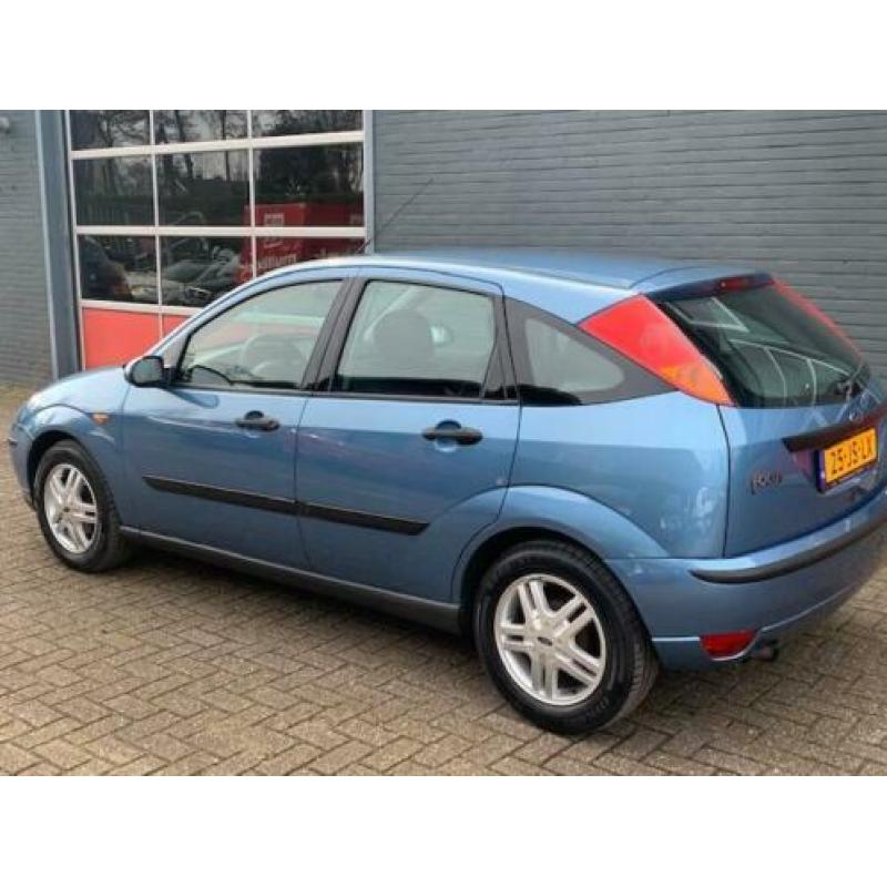 Ford Focus 1.6-16V Trend (bj 2002)