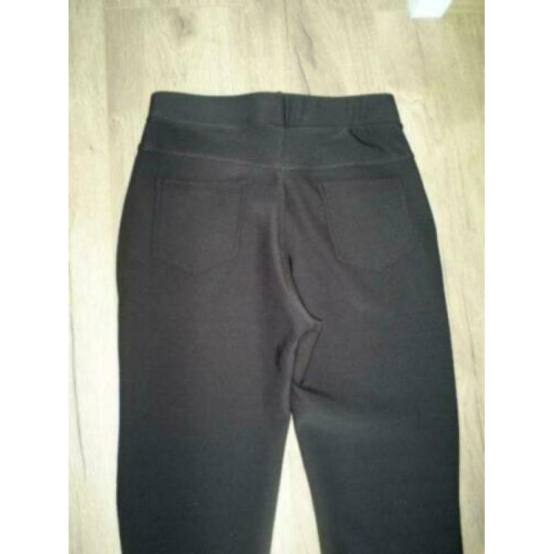 NIEUW !!! - donkerbruine tracking broek mt. 36 / 38