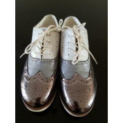 Brogues. Grijze veterschoenen maat 39.