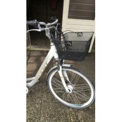 Dames fiets 28 inch Giant de factuur aanwezig