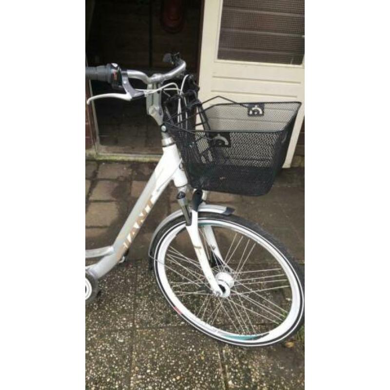 Dames fiets 28 inch Giant de factuur aanwezig