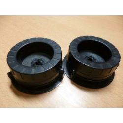 2 zwarte teac adapters