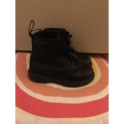 Dr Martens 24