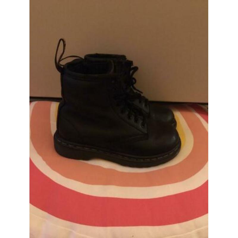 Dr Martens 24