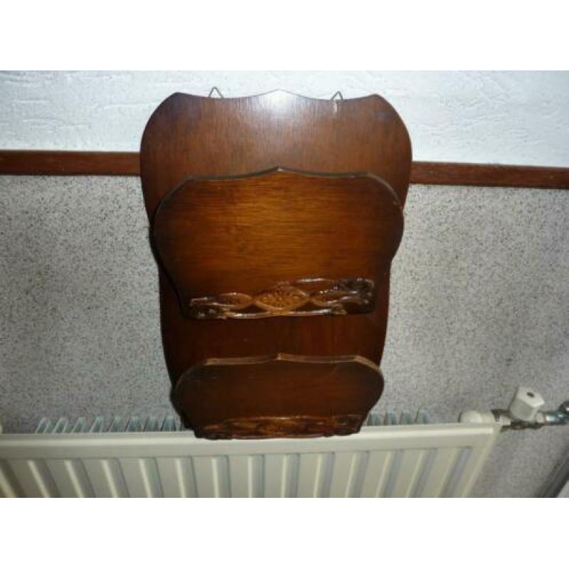 oud houten wandkranten houder