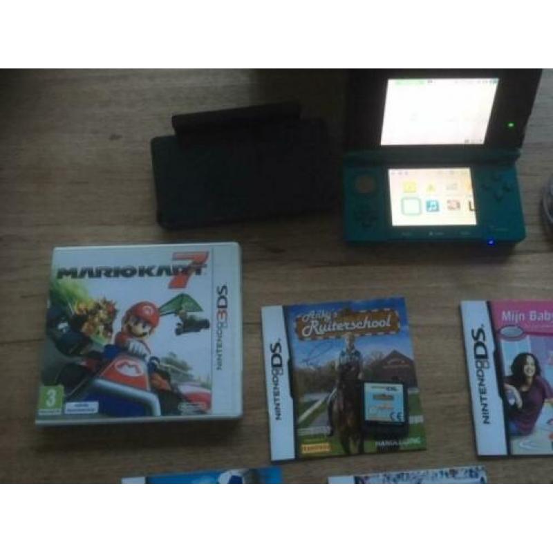 Nintendo 3DS, blauw, met 5spellen, oplader en originele doos