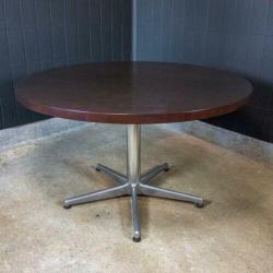 Vintage Retro Ronde Castelli Design Tafel Donker Houten Blad