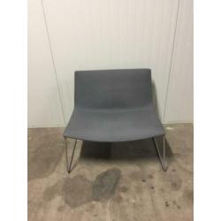 8 Arper Catifa 80 design fauteuils stof lichtgrijs